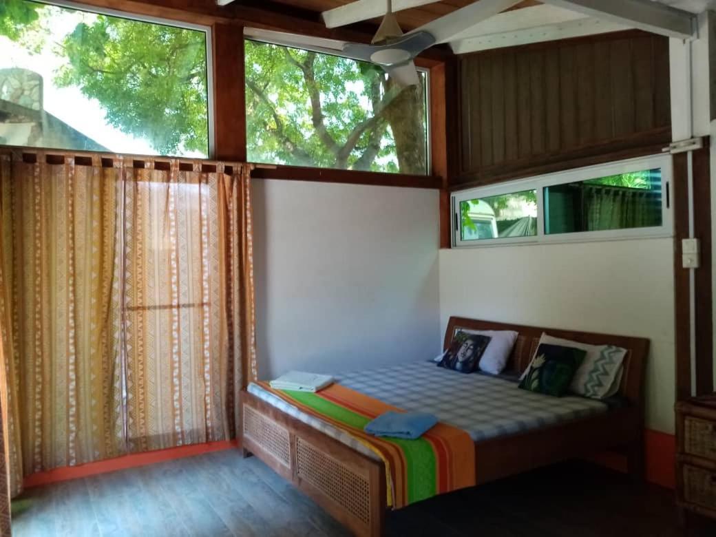 Kokrobite Gardens Restaurant And Guest House Exterior foto